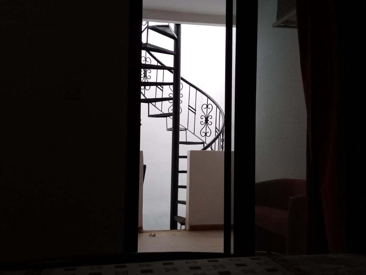Kakatar Family Residence , Yoff Dakar Luaran gambar